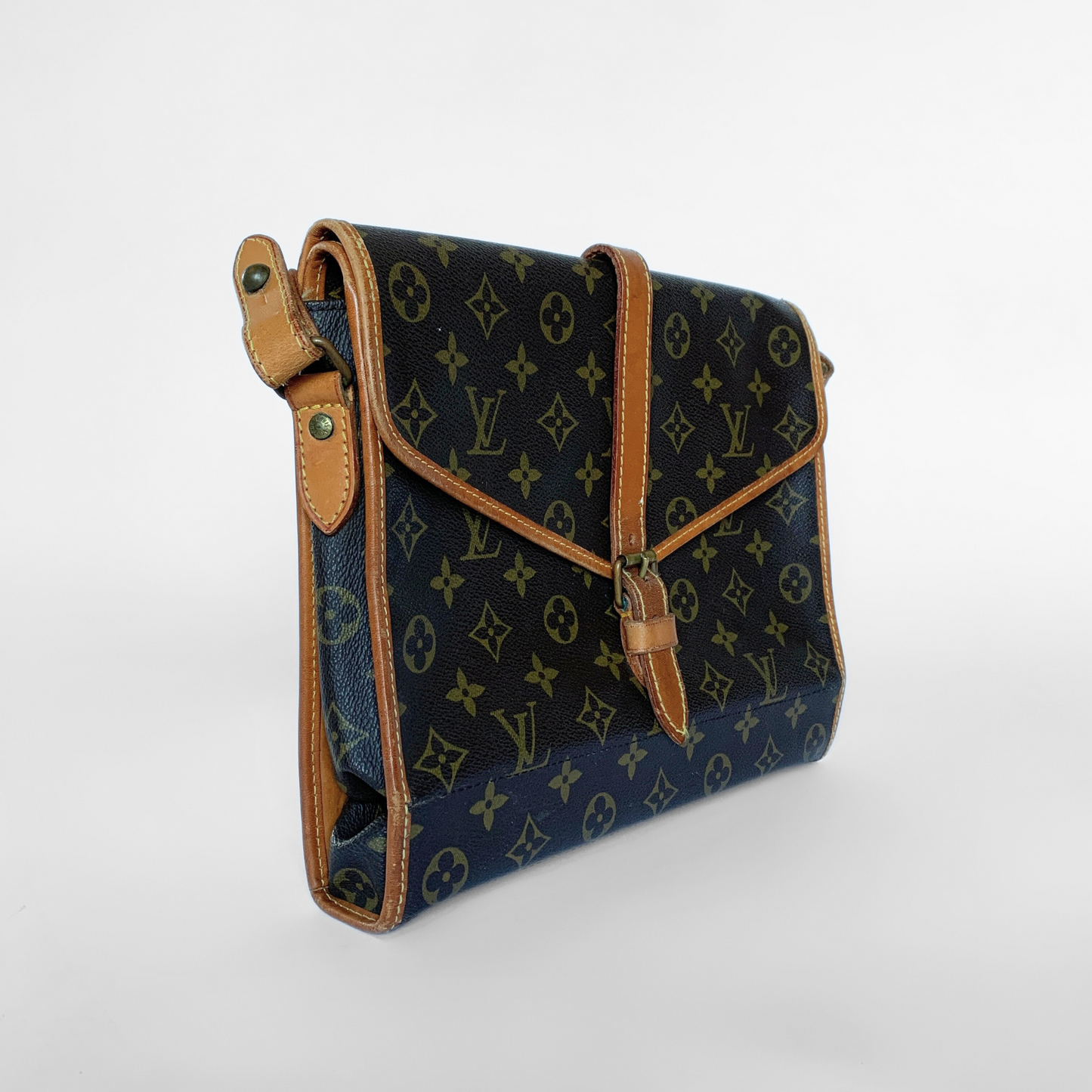 Louis Vuitton Vintage Saumur Monogram Canvas