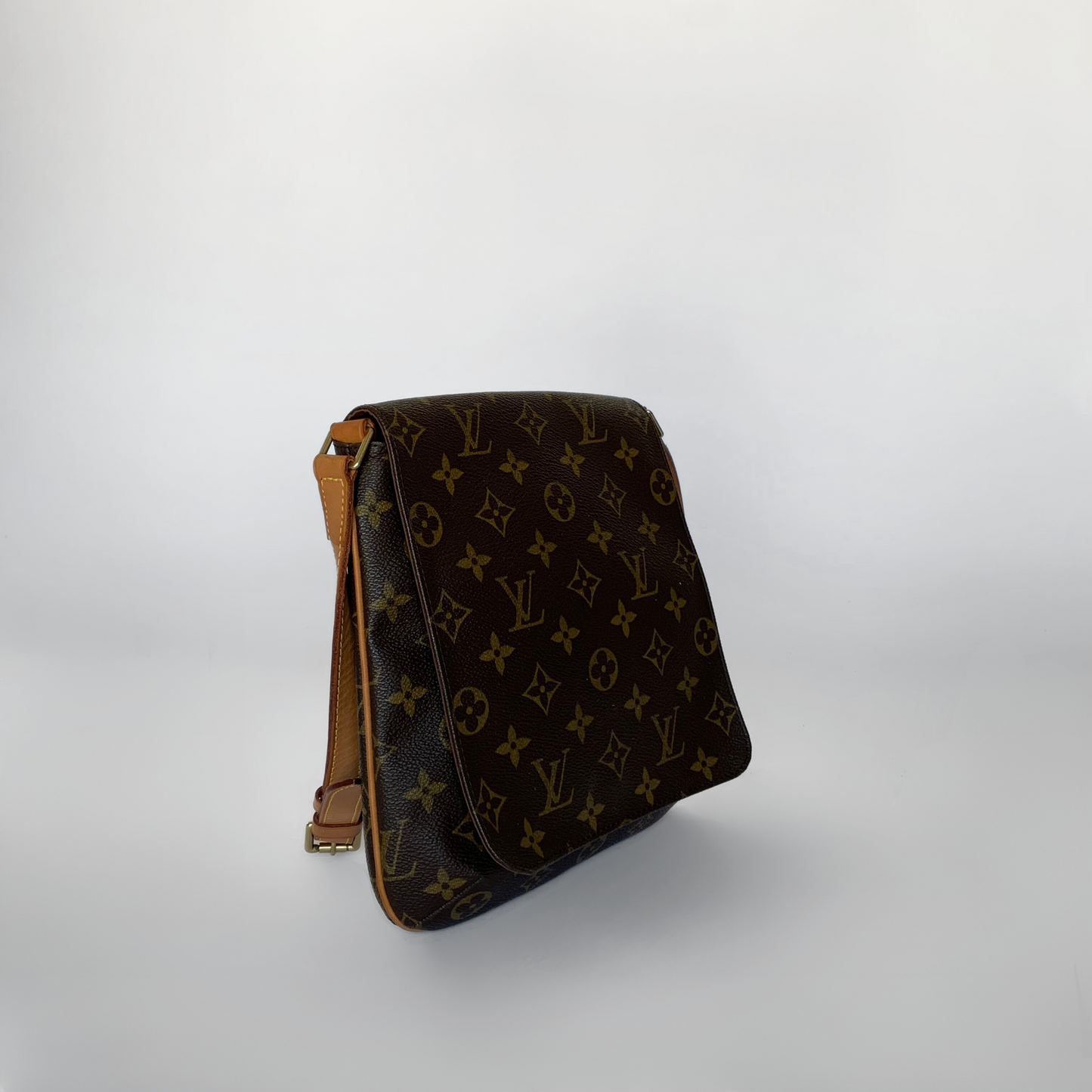 Louis Vuitton Louis Vuitton Musette Tango Monogram Canvas - Shoulder bags - Etoile Luxury Vintage