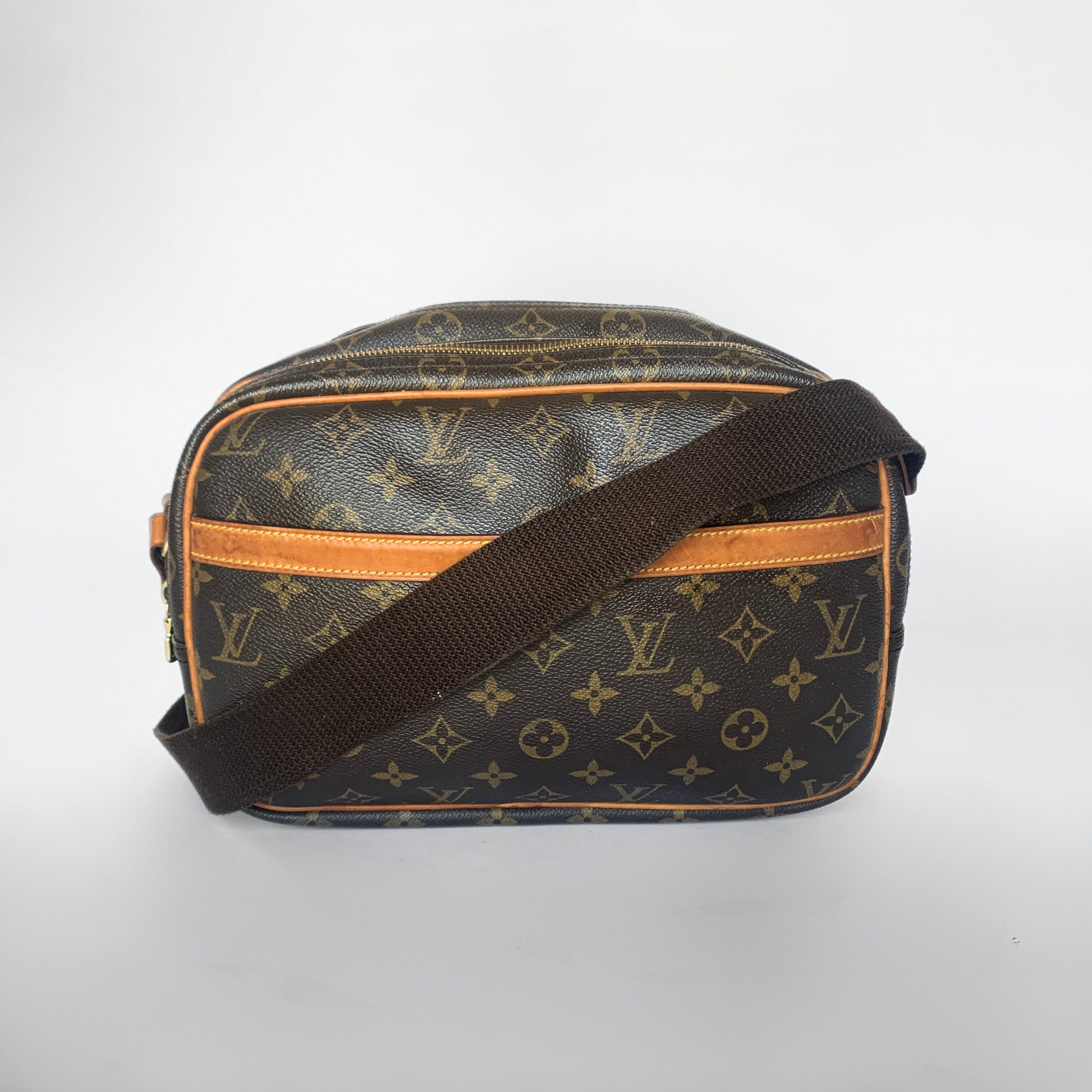 Louis Vuitton Louis Vuitton Reporter PM Monogram Canvas - Crossbody bags - Etoile Luxury Vintage