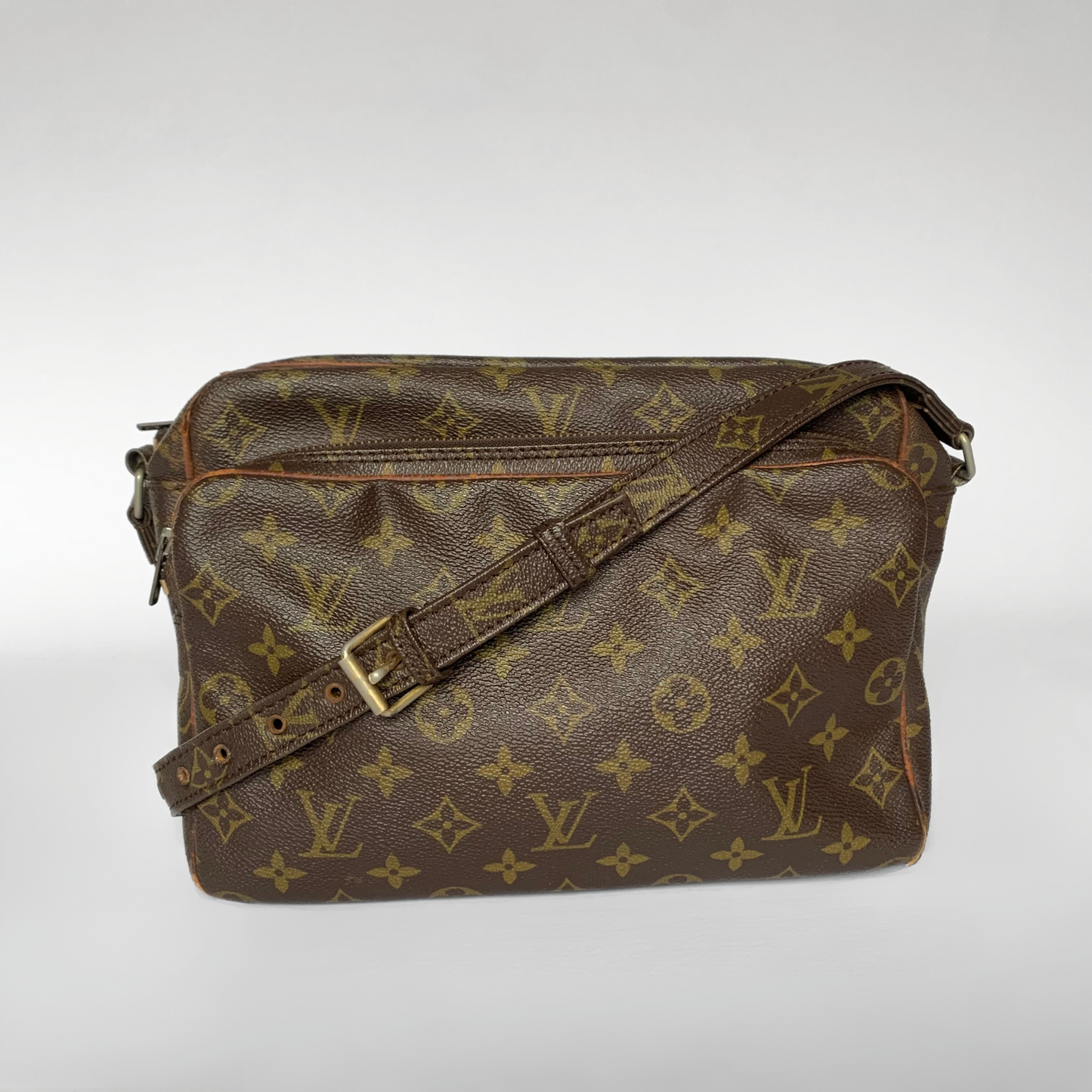 Louis Vuitton Louis Vuitton Nile Mongram Canvas - Handbags - Etoile Luxury Vintage