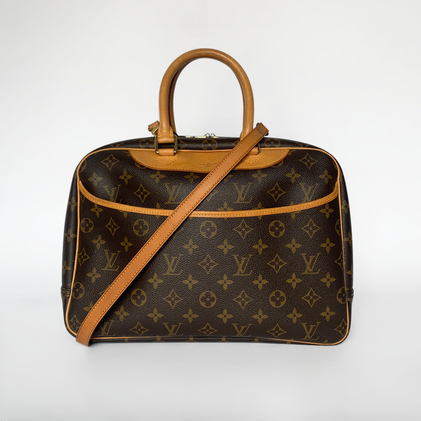 Louis Vuitton Louis Vuitton Deauville Monogram Canvas - Crossbody bags - Etoile Luxury Vintage