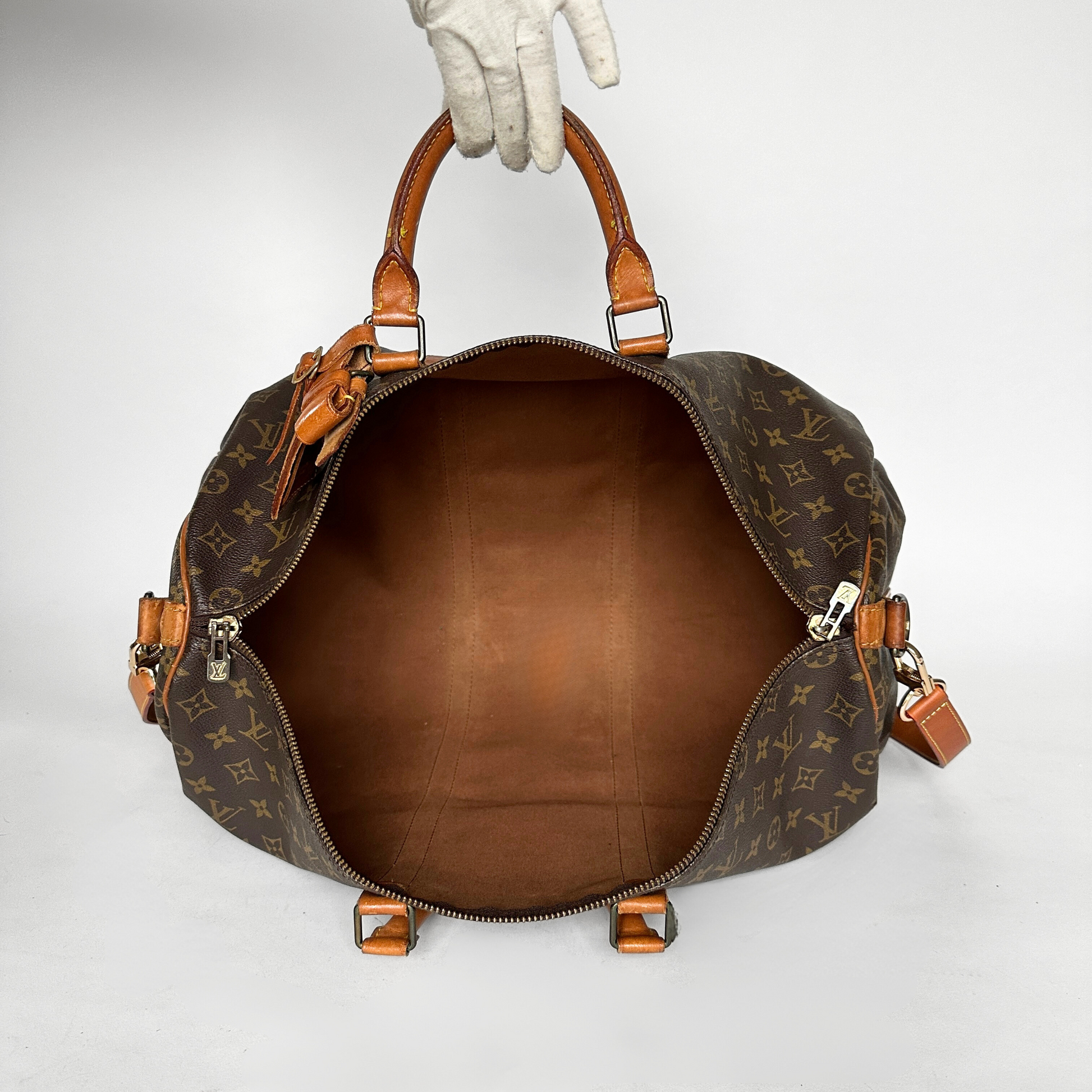 Louis Vuitton Louis Vuitton Keepall 50 Bandouli&egrave;re Monogram Canvas - Handbags - Etoile Luxury Vintage