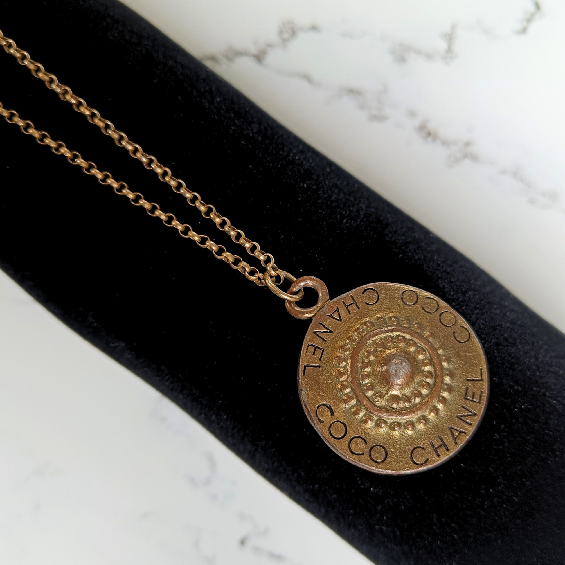 Chanel Chanel Coin Necklace Gold Plated - Necklaces - Etoile Luxury Vintage