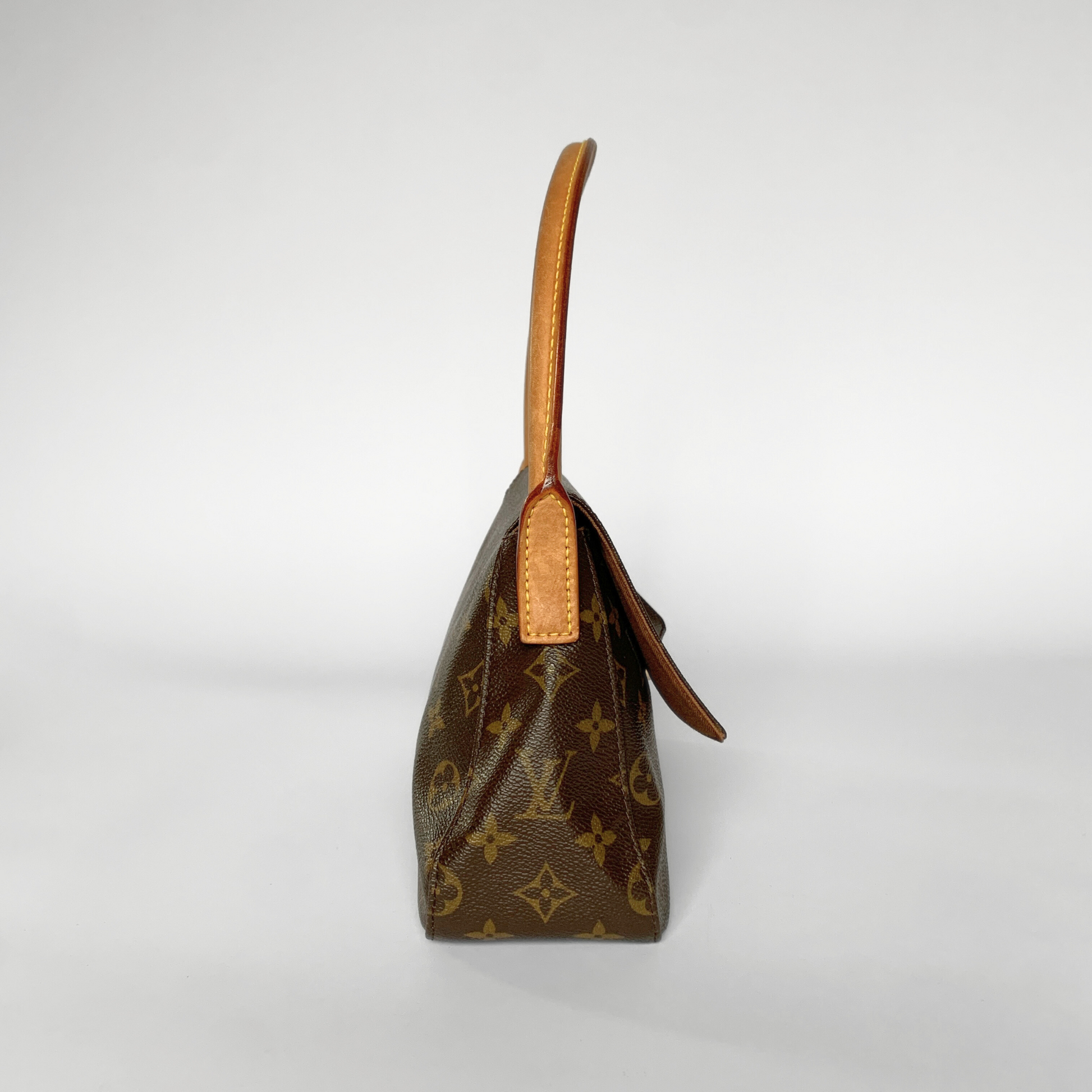 Louis Vuitton Louis Vuitton Looping Mini Monogram Canvas - Shoulder Bag - Etoile Luxury Vintage