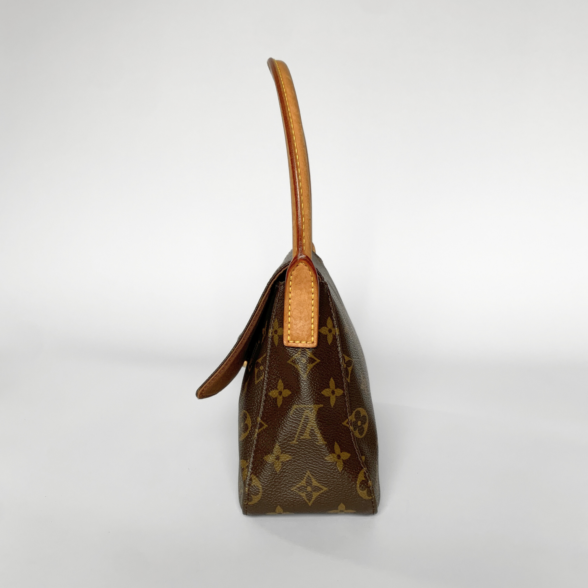 Louis Vuitton Louis Vuitton Looping Mini Monogram Canvas - Shoulder Bag - Etoile Luxury Vintage