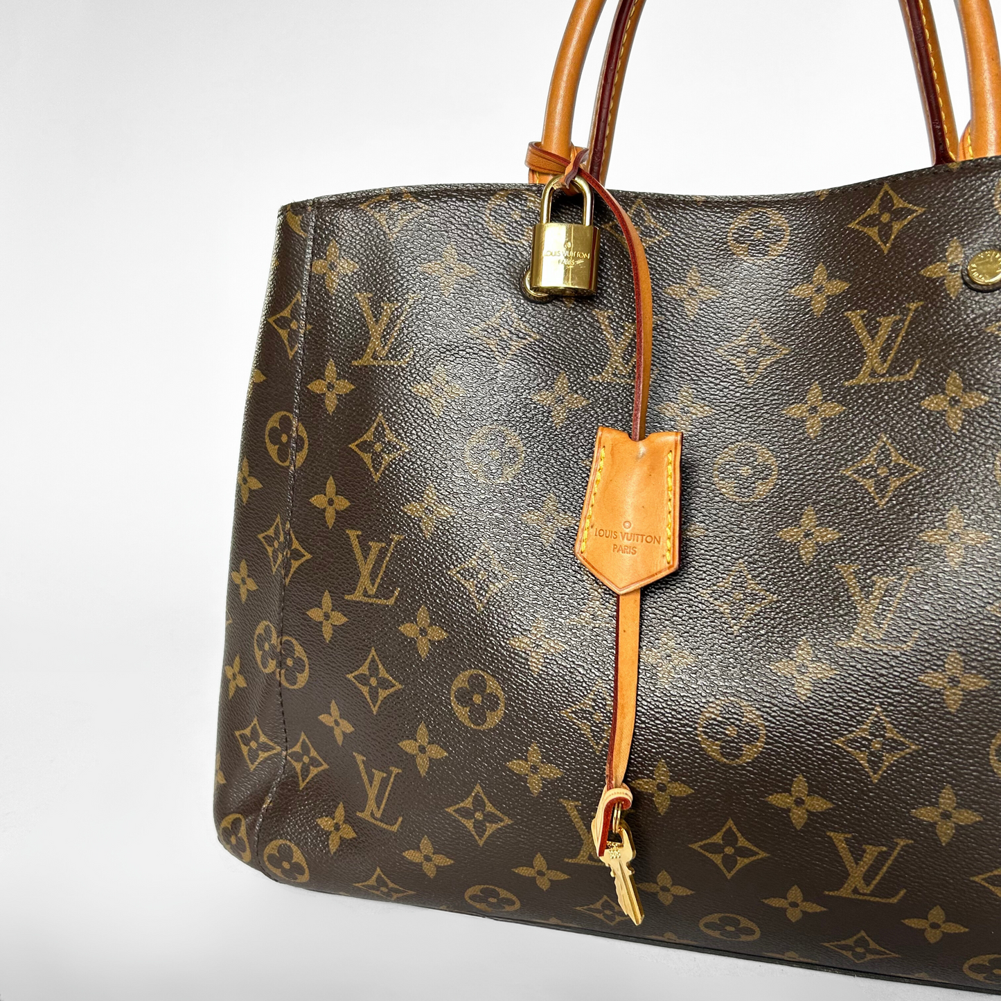 Louis Vuitton Louis Vuitton Montaigne GM Monogram Canvas - Handbags - Etoile Luxury Vintage