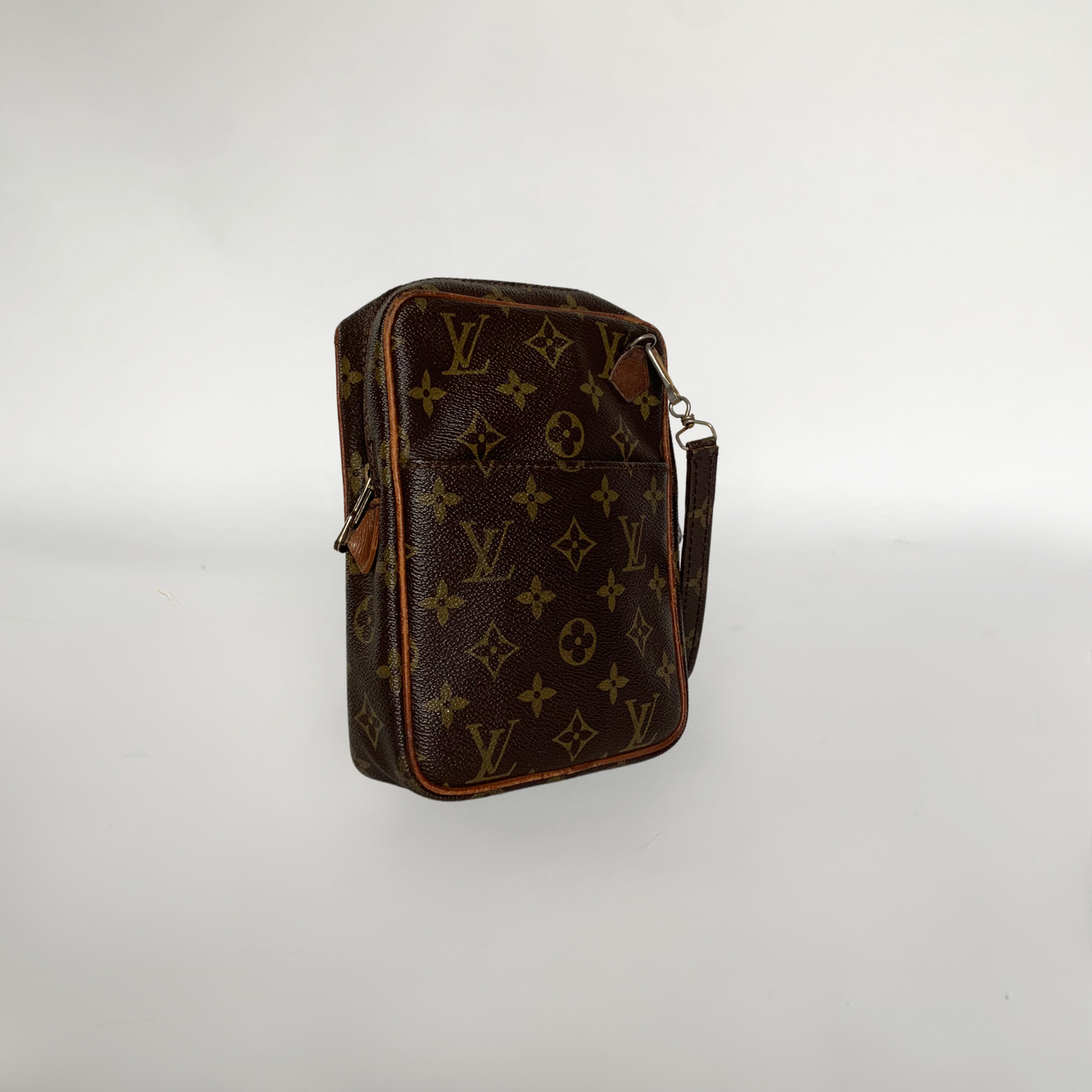 Louis Vuitton Louis Vuitton Danube Monogram Canvas - Crossbody bags - Etoile Luxury Vintage