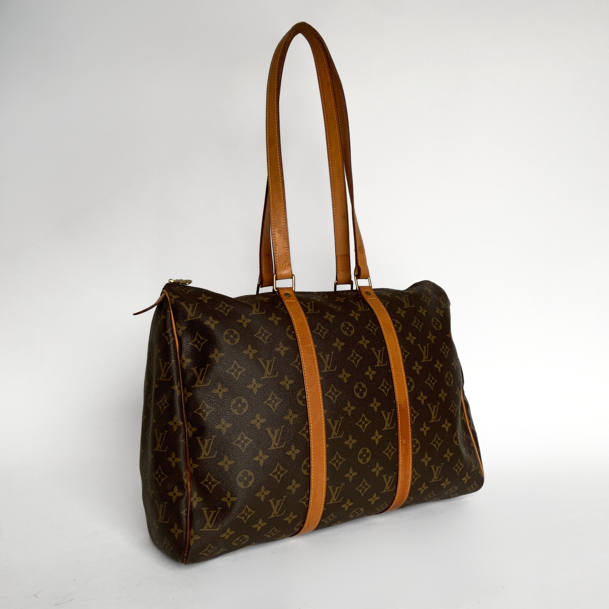 Louis Vuitton Louis Vuitton Flannery Monogram Canvas - Shoulder bags - Etoile Luxury Vintage