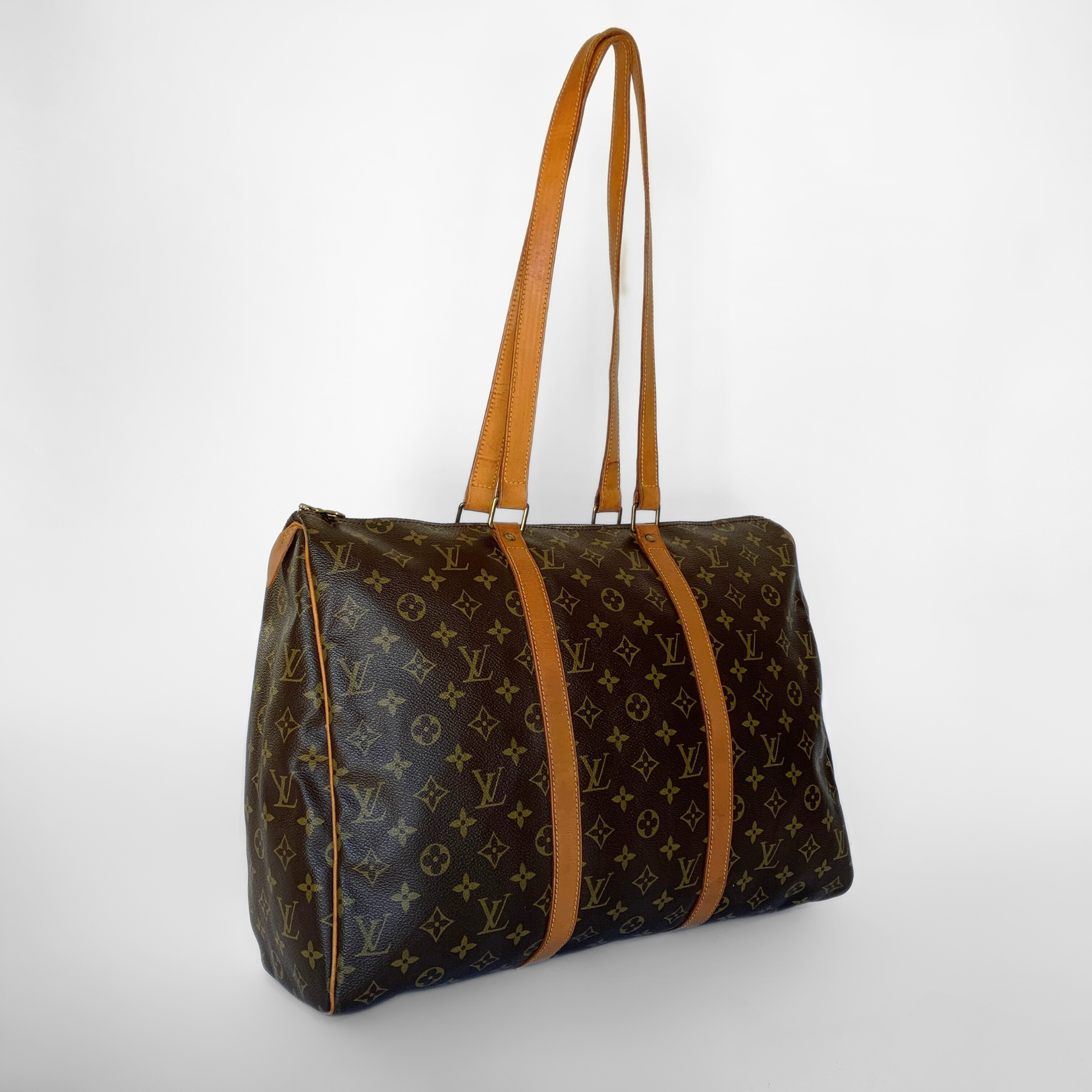 Louis Vuitton Louis Vutton Flannery 45 Monogram Canvas - Shoulder Bags - Etoile Luxury Vintage