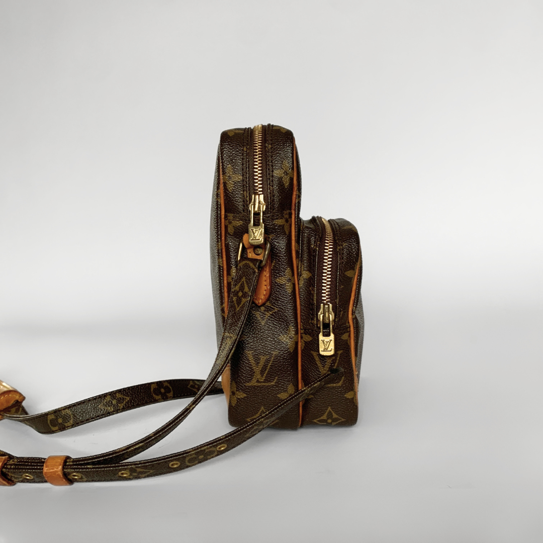 Louis Vuitton Louis Vuitton Amazon Monogram Canvas - Crossbody bags - Etoile Luxury Vintage