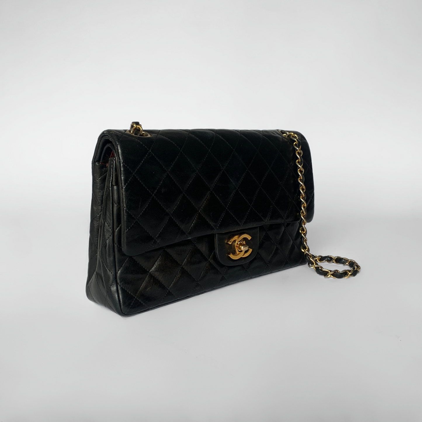 Chanel Chanel Classic Flap Bag Medium Lambskin Leather - Shoulder bag - Etoile Luxury Vintage