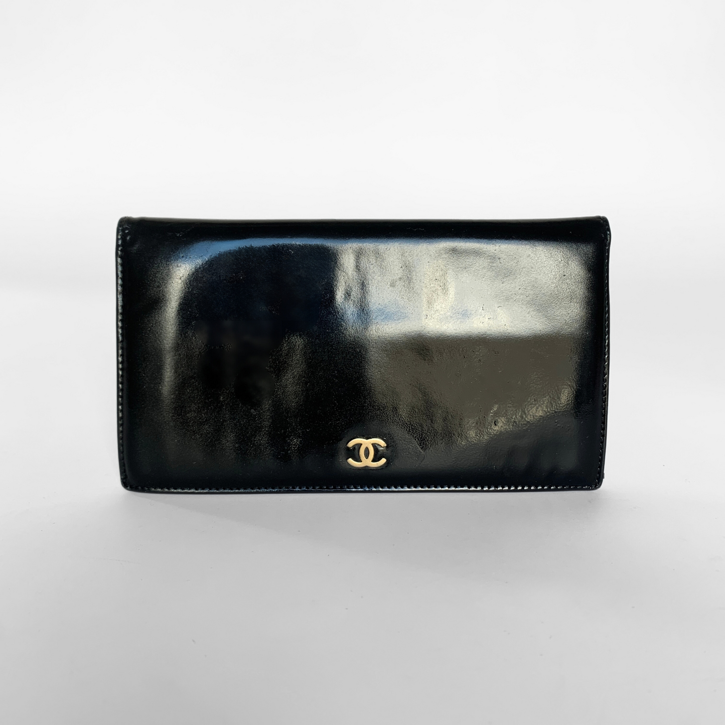 Chanel Chanel Wallet Large Enamel Leather - Wallets - Etoile Luxury Vintage