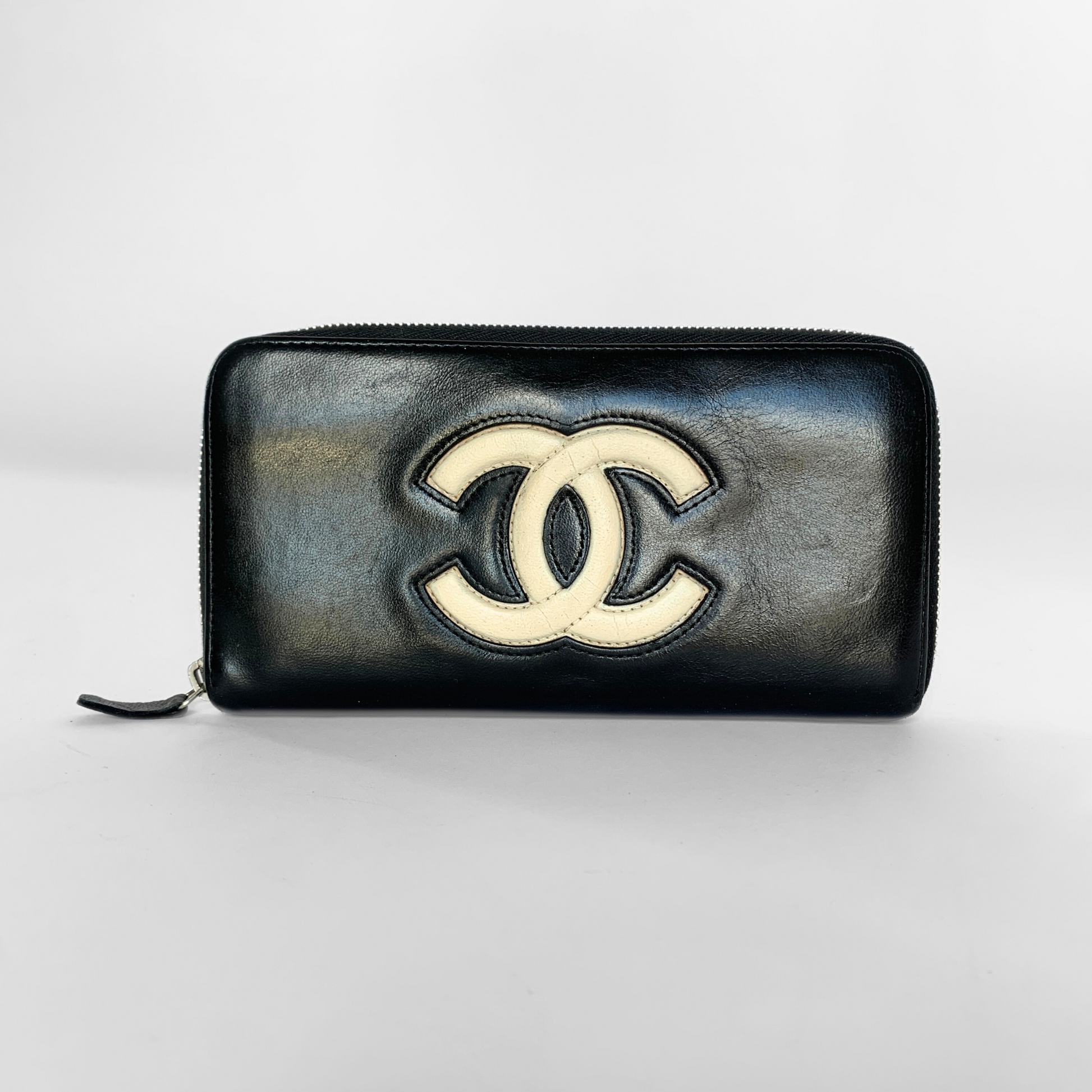 Chanel Chanel Zipper Wallet Lambskin Leather - Wallets - Etoile Luxury Vintage