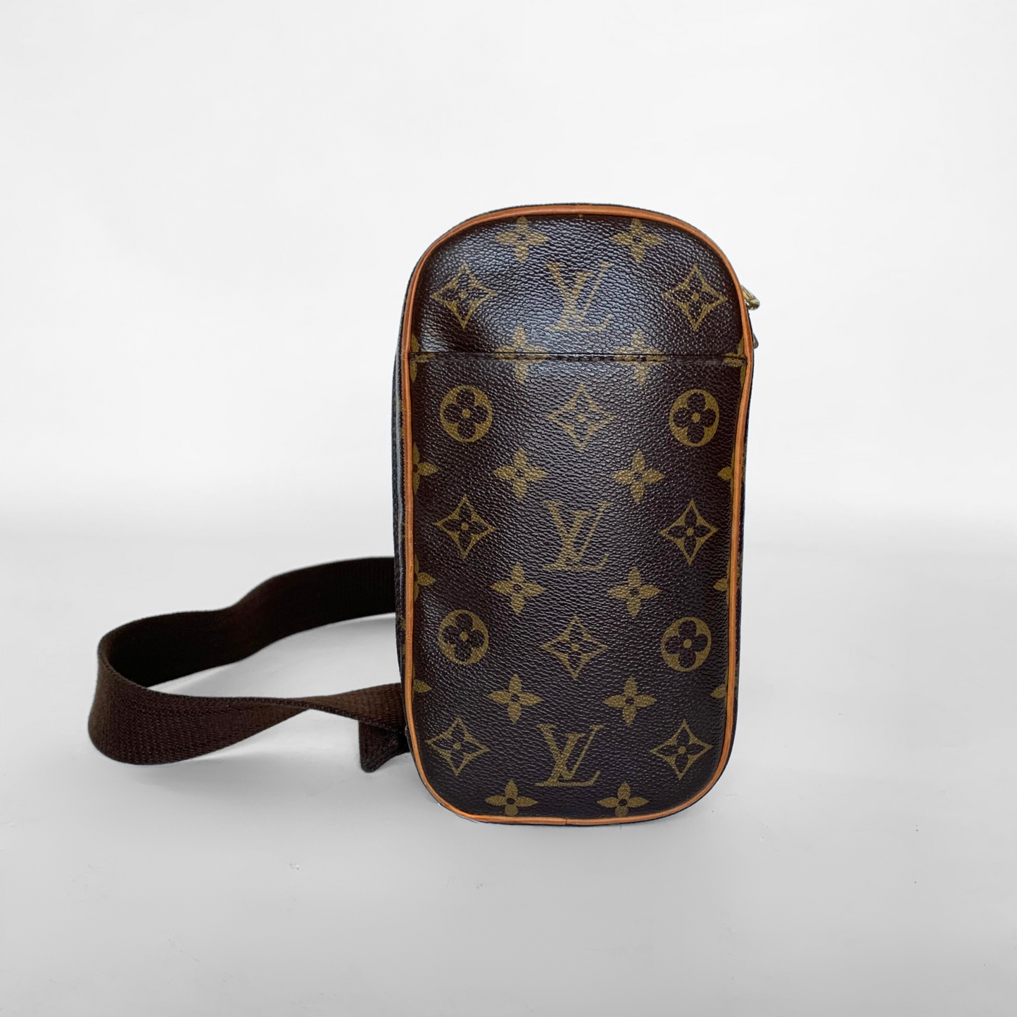 Louis Vuitton Louis Vuitton Pochette Gange Monogram Canvas - Crossbody bags - Etoile Luxury Vintage