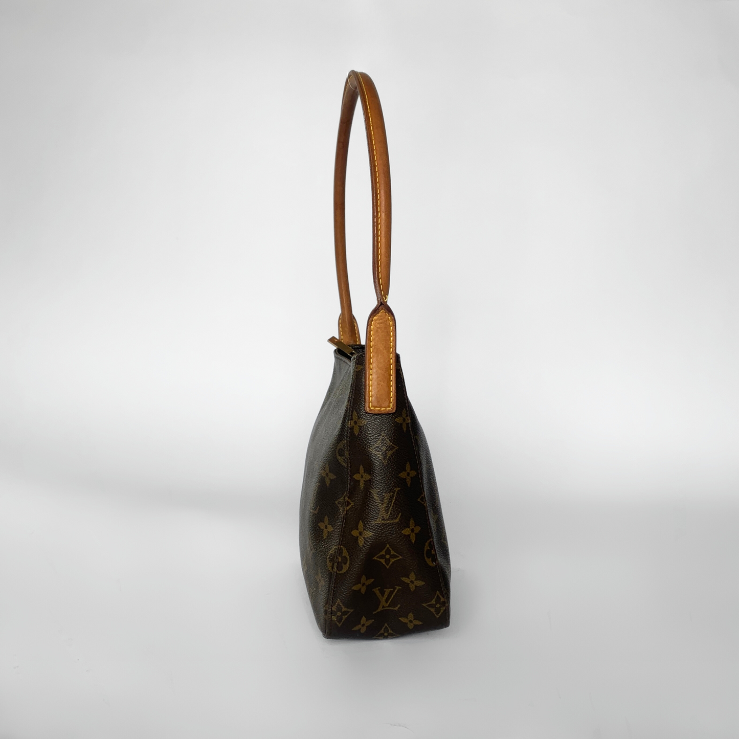 Louis Vuitton Louis Vuitton Looping MM Monogram Canvas - Shoulder Bags - Etoile Luxury Vintage