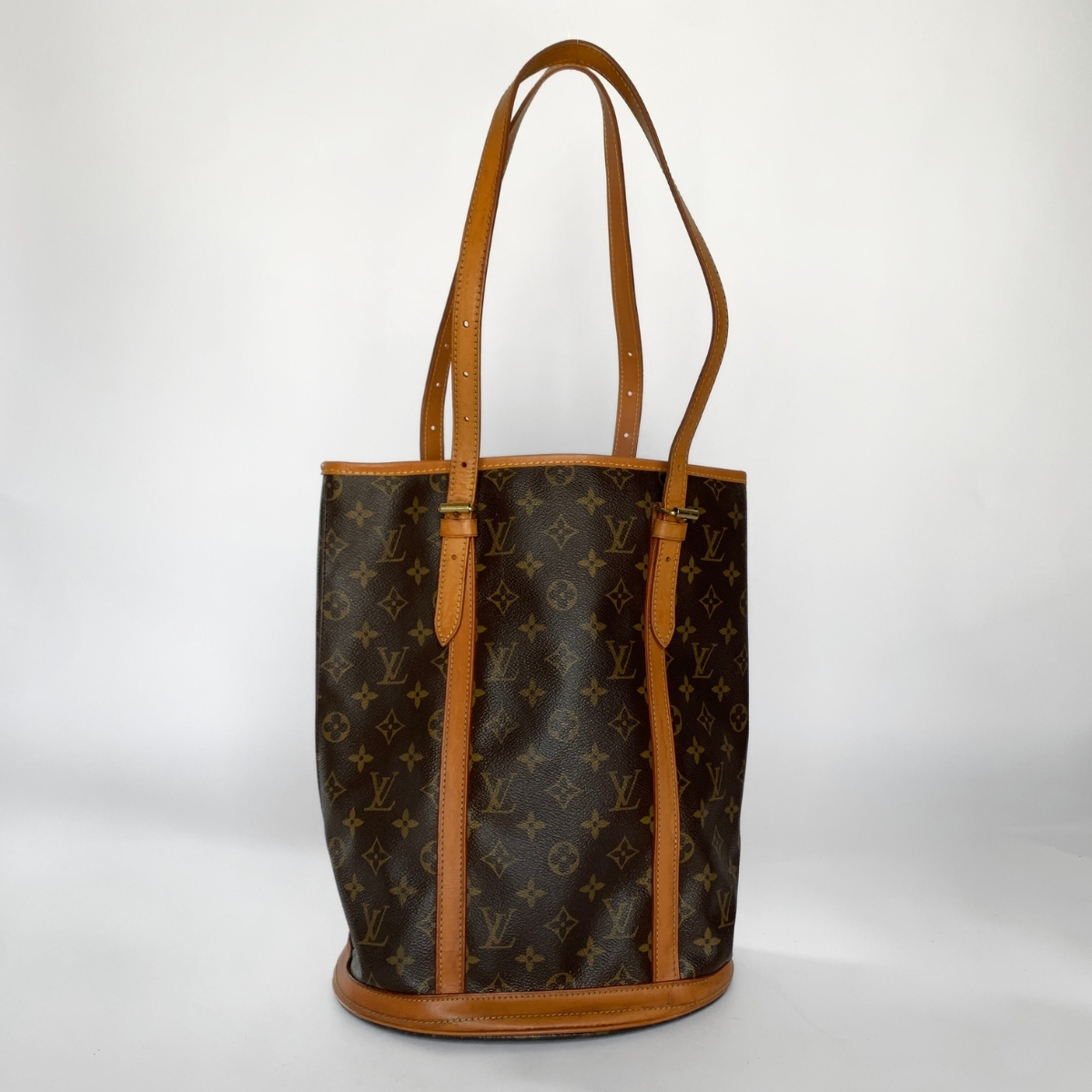 Louis Vuitton Louis Vuitton Bucket GM Monogram Canvas - Shoulder bags - Etoile Luxury Vintage