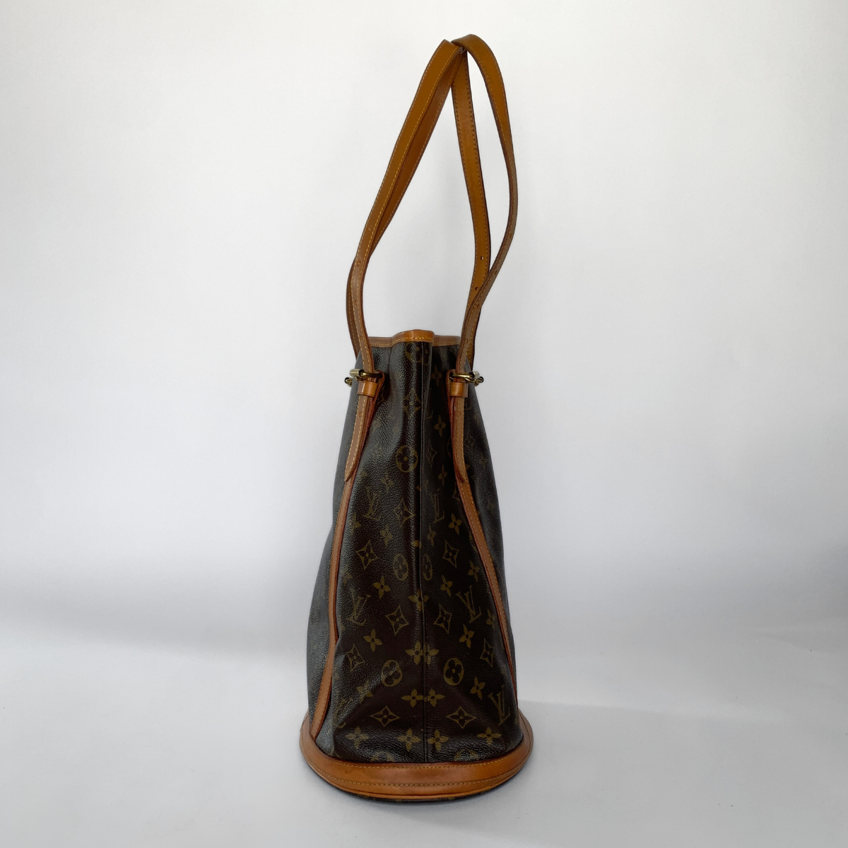 Louis Vuitton Louis Vuitton Bucket GM Monogram Canvas - Shoulder bags - Etoile Luxury Vintage