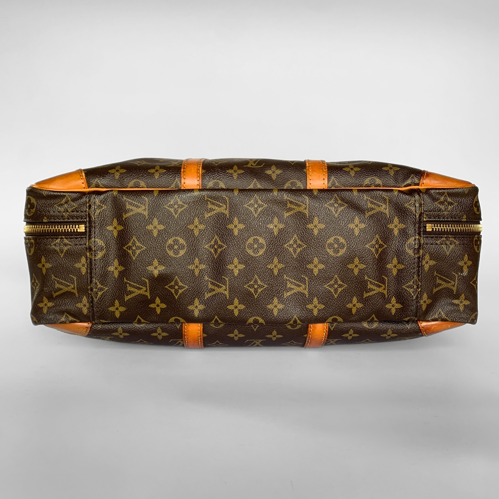 Louis Vuitton Louis Vuitton Sirius 45 Monogram Canvas - Travel bags - Etoile Luxury Vintage