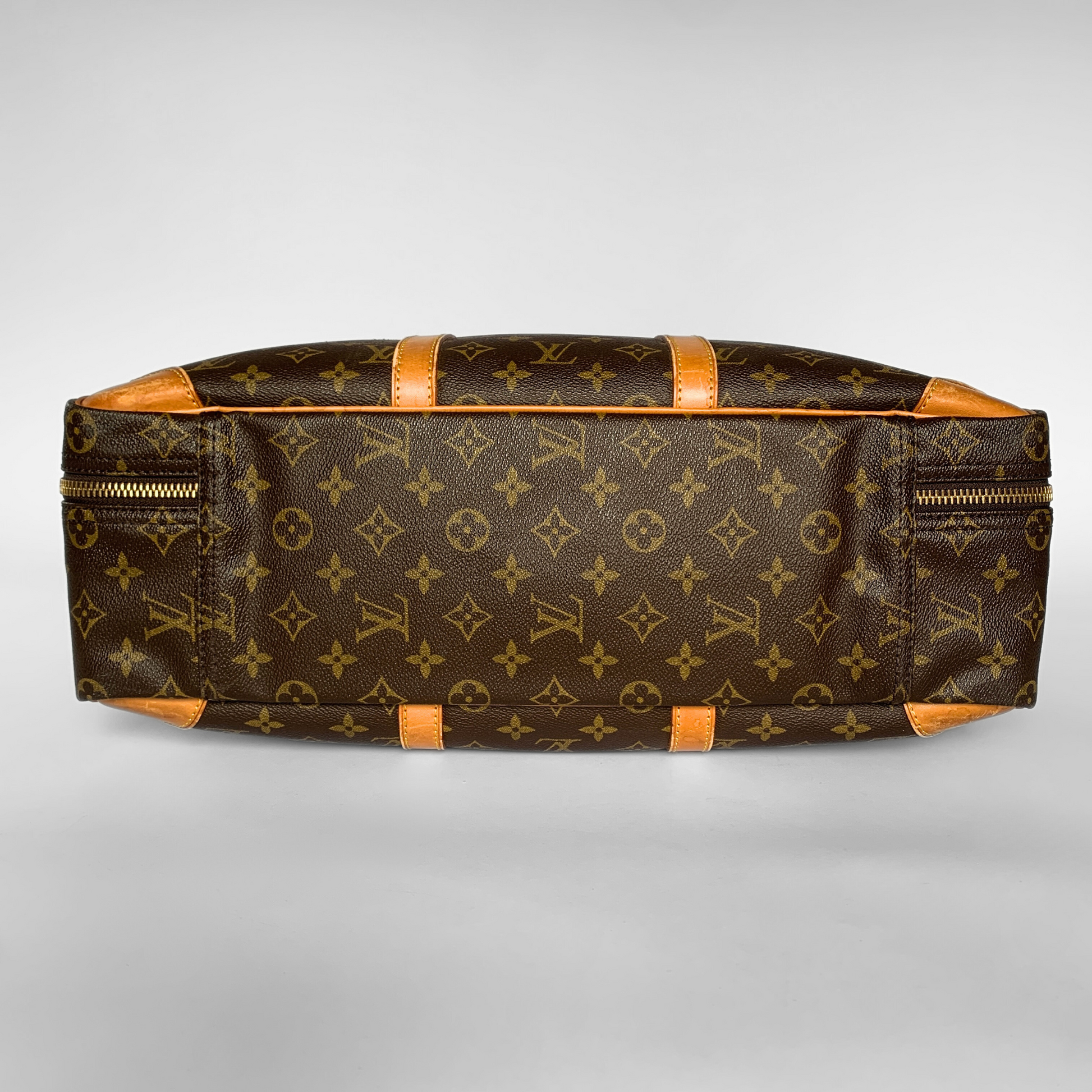 Louis Vuitton Louis Vuitton Sirius 45 Monogram Canvas - Travel bags - Etoile Luxury Vintage