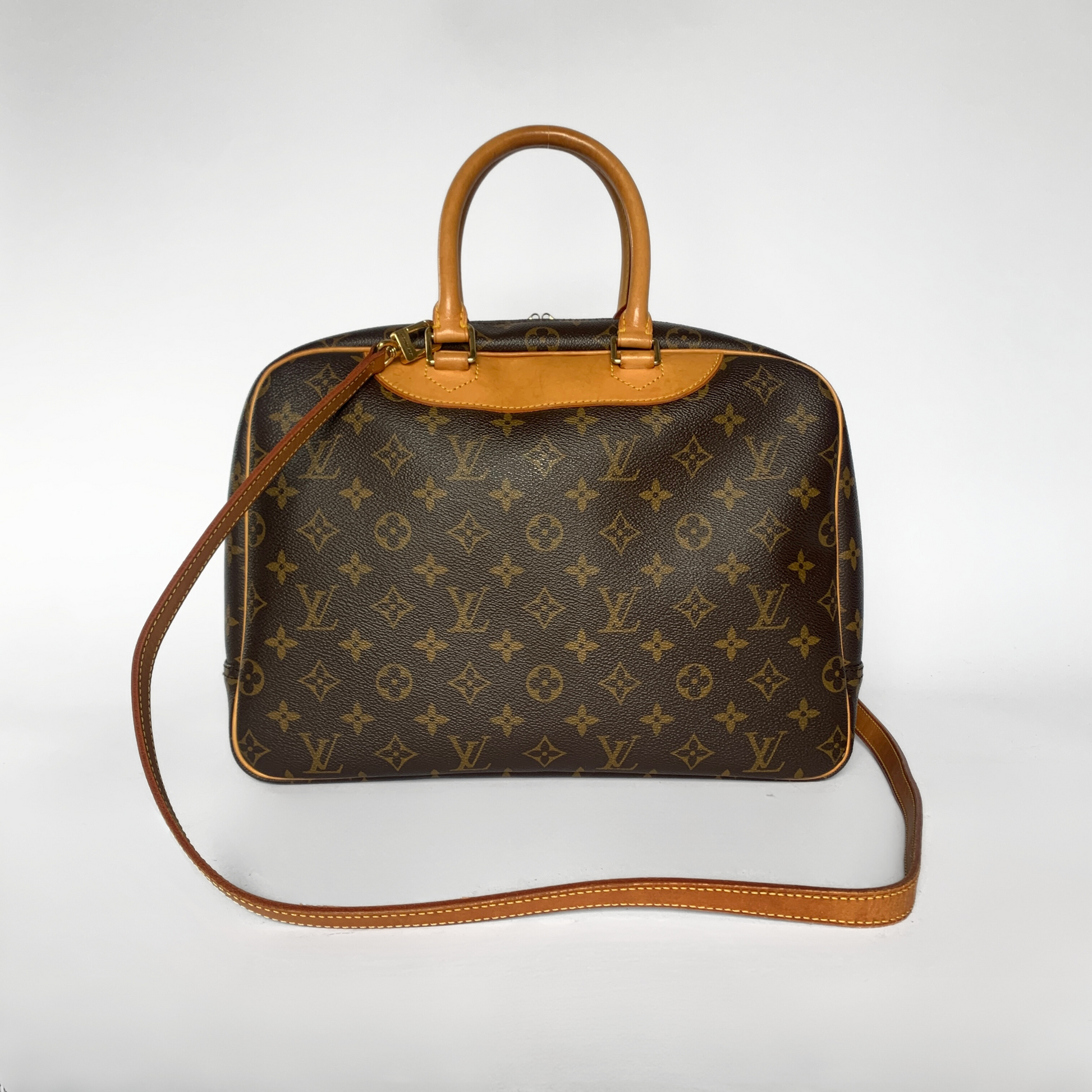 Louis Vuitton Louis Vuitton Deauville Monogram Canvas - Crossbody bags - Etoile Luxury Vintage