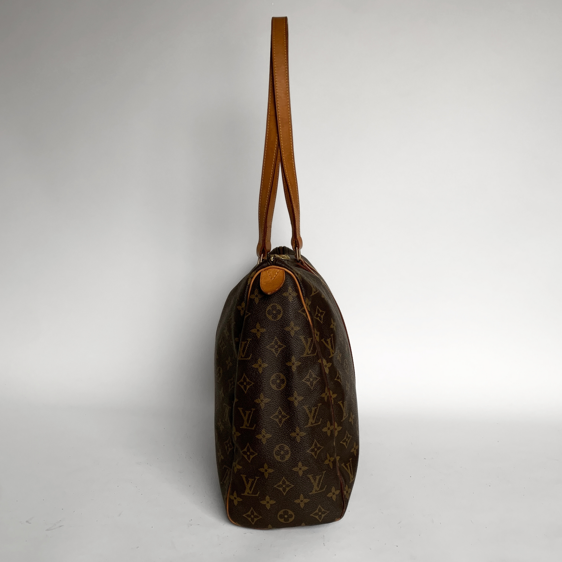 Louis Vuitton Louis Vuitton Flannery Monogram Canvas - Shoulder bags - Etoile Luxury Vintage