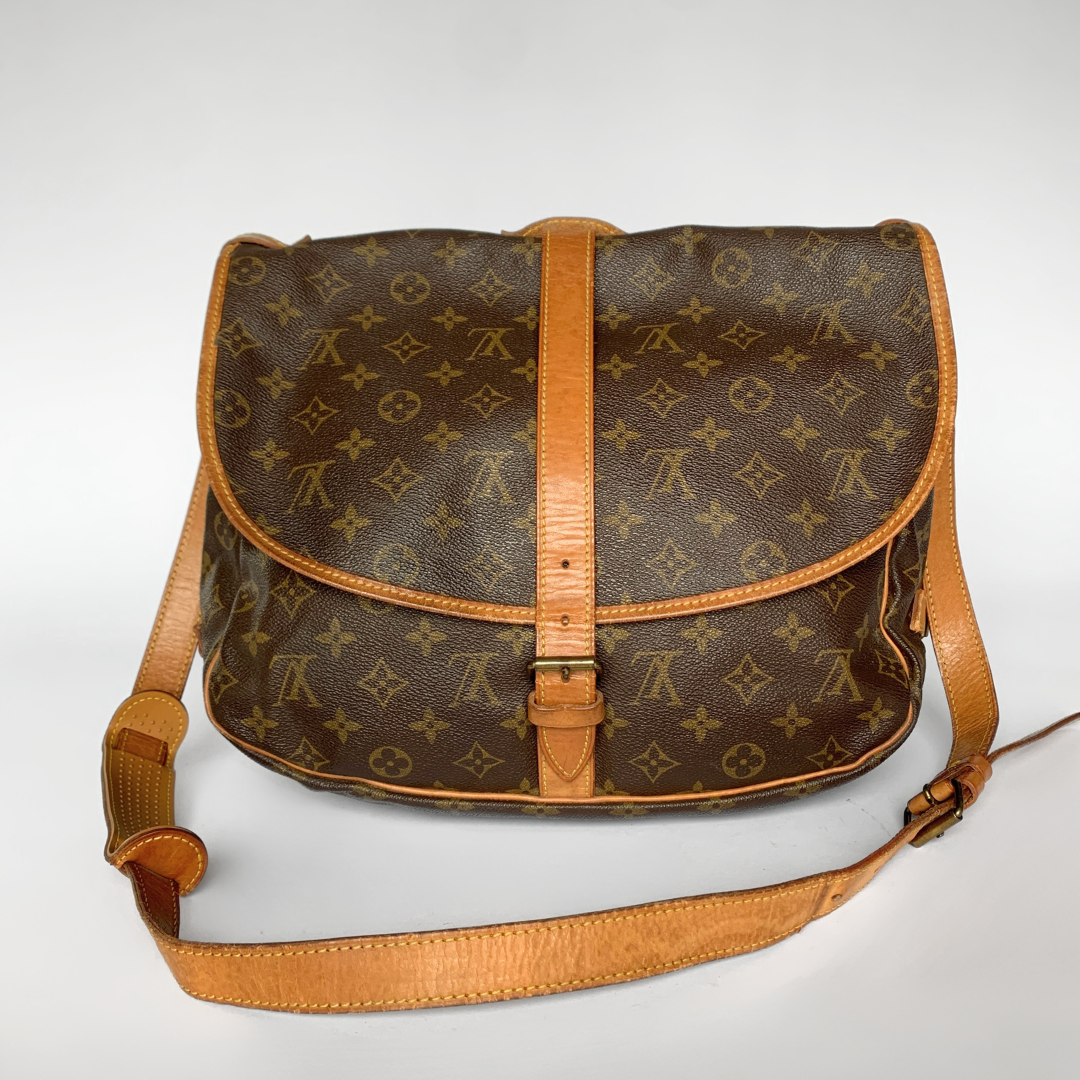 Louis Vuitton Louis Vuitton Saumur 35 Monogram Canvas - Crossbody bags - Etoile Luxury Vintage