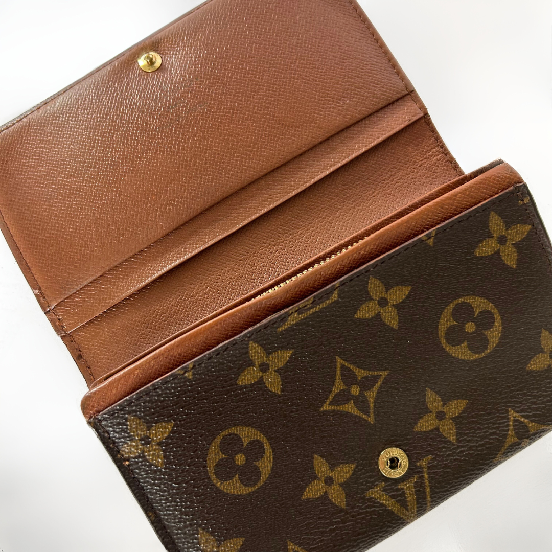 Louis Vuitton Louis Vuitton Wallet Medium Monogram Canvas - Wallets - Etoile Luxury Vintage