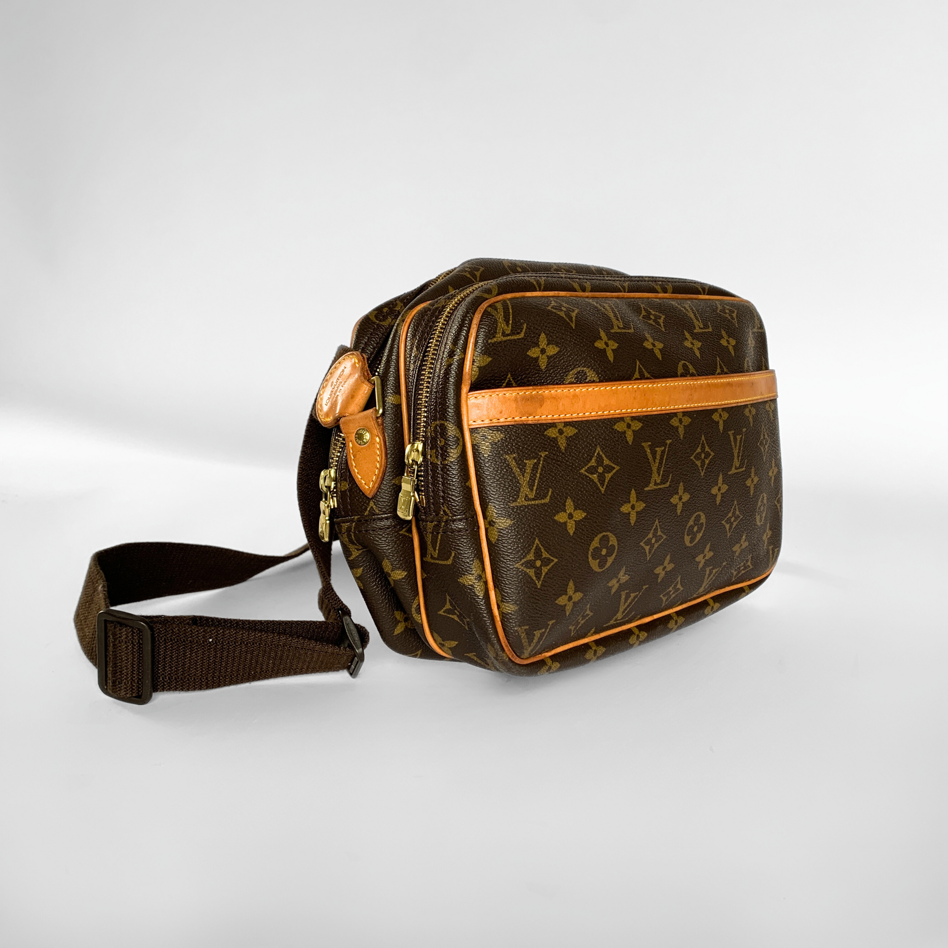 Louis Vuitton Louis Vuitton Reporter Pm Monogram Canvas - Crossbody bags - Etoile Luxury Vintage