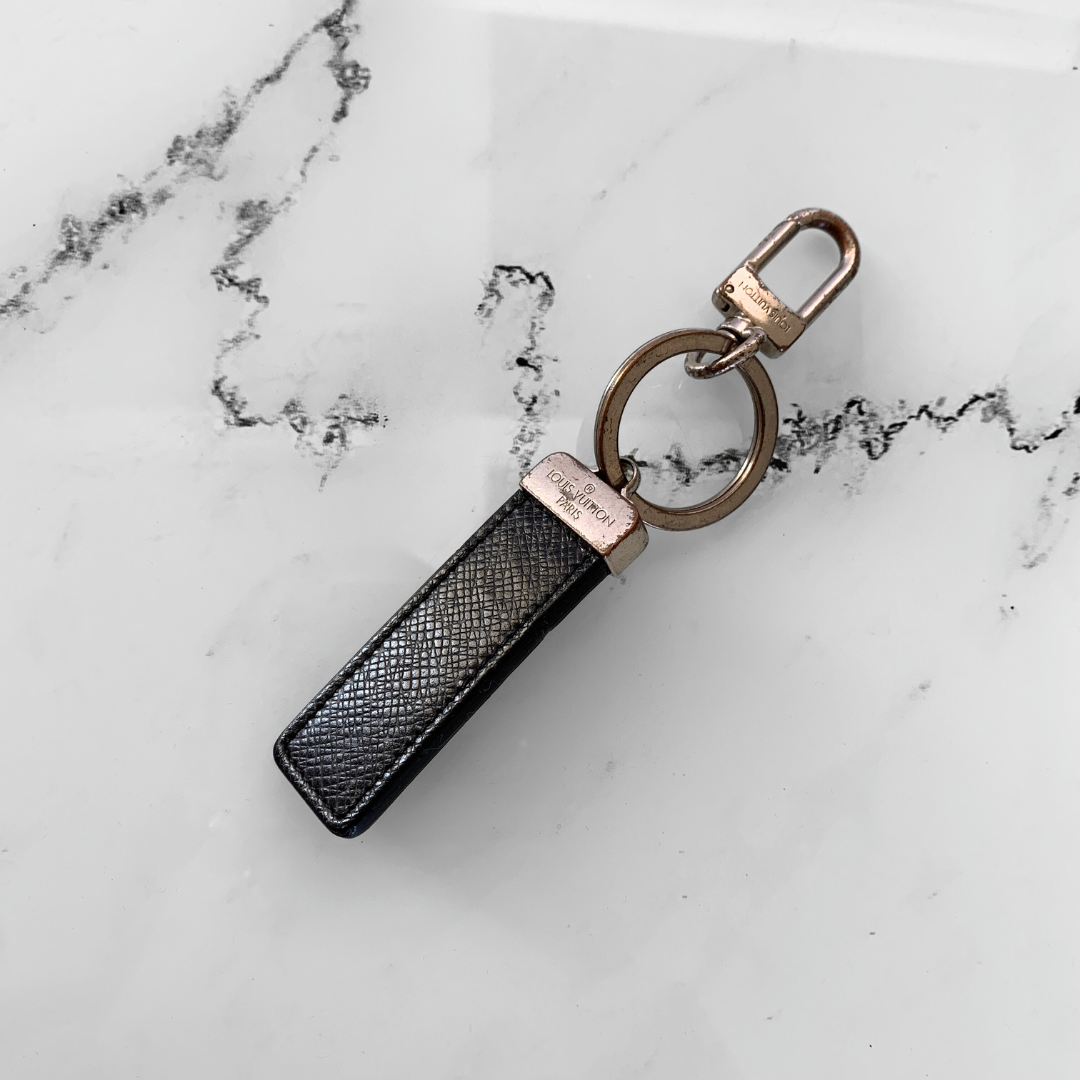 Louis Vuitton Louis Vuitton Keychain - Keychain - Etoile Luxury Vintage