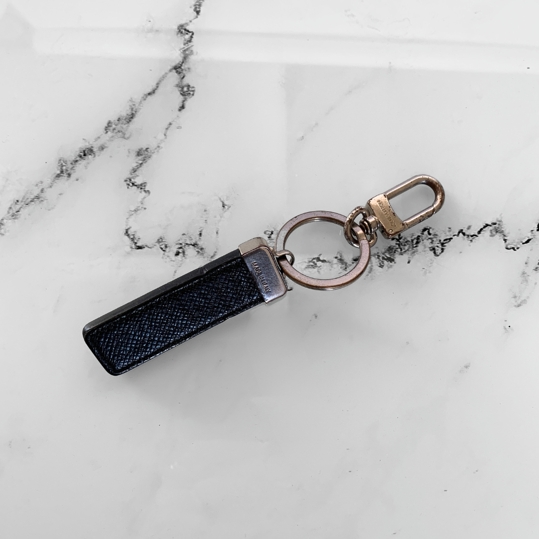 Louis Vuitton Louis Vuitton Keychain - Keychain - Etoile Luxury Vintage