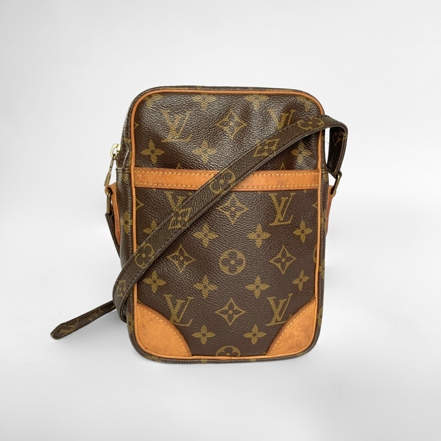 Louis Vuitton Louis Vuitton Danube Monogram Canvas - Shoulder bags - Etoile Luxury Vintage