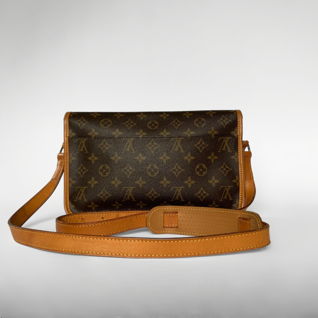 Louis Vuitton Louis Vuitton Gibeci&egrave;re Monogram Canvas - Crossbody bags - Etoile Luxury Vintage