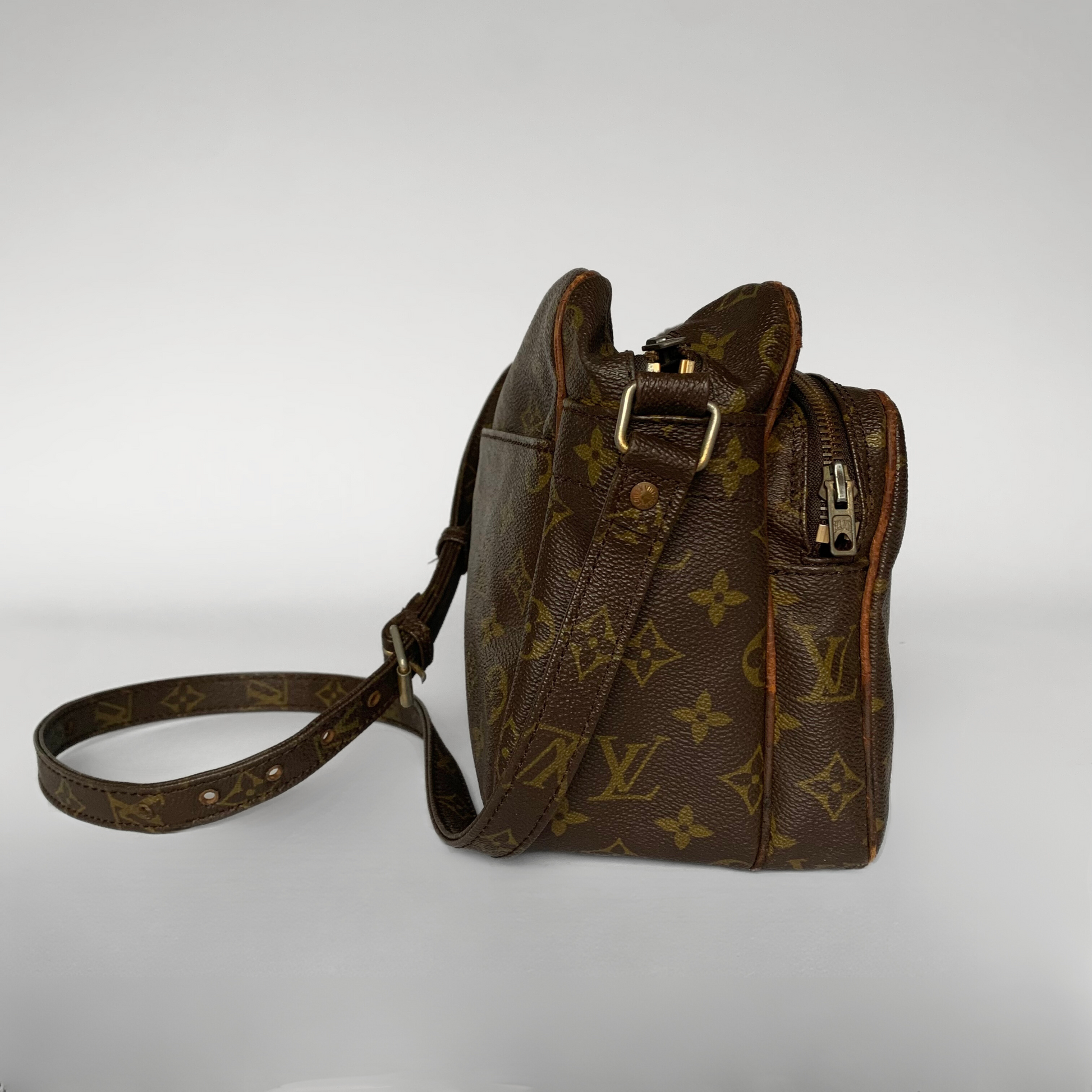 Louis Vuitton Louis Vuitton Nile Mongram Canvas - Handbags - Etoile Luxury Vintage