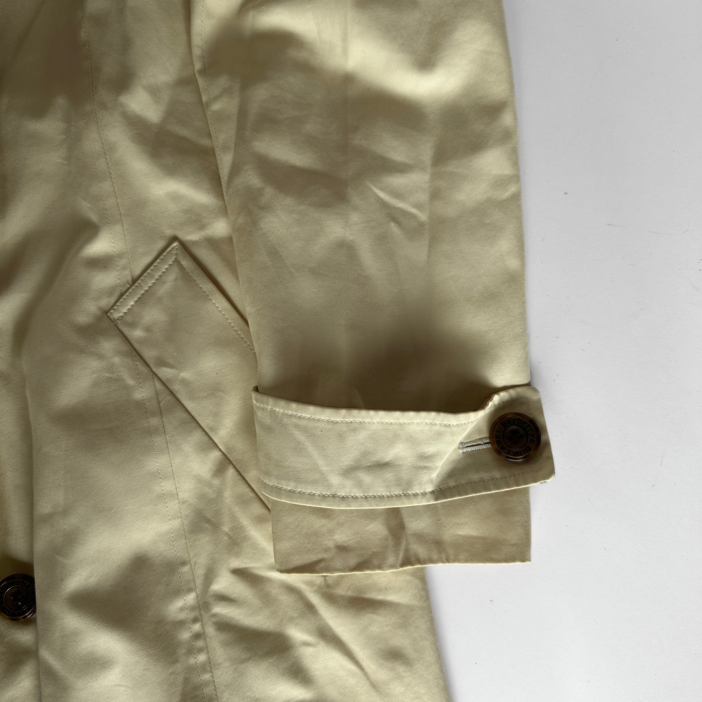 Burberry Burberry Trench Coat - Clothing - Etoile Luxury Vintage