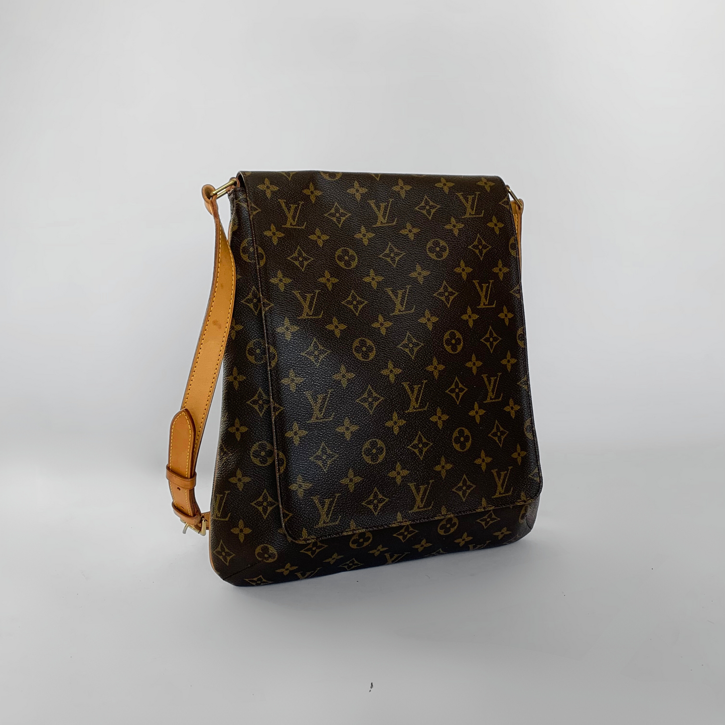 Louis Vuitton Louis Vuitton Musette GM Monogram Canvas - Crossbody bags - Etoile Luxury Vintage