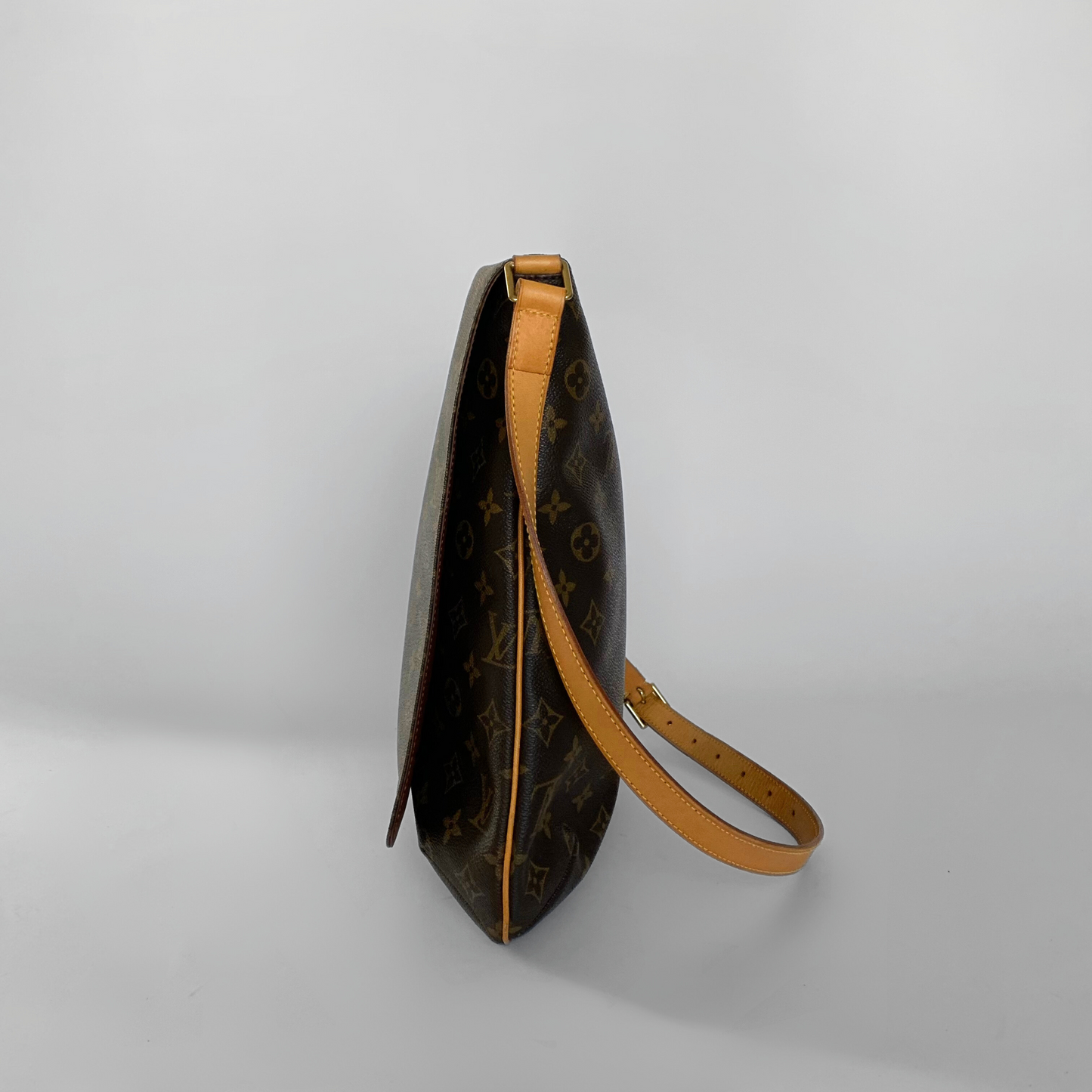 Louis Vuitton Louis Vuitton Musette GM Monogram Canvas - Crossbody bags - Etoile Luxury Vintage