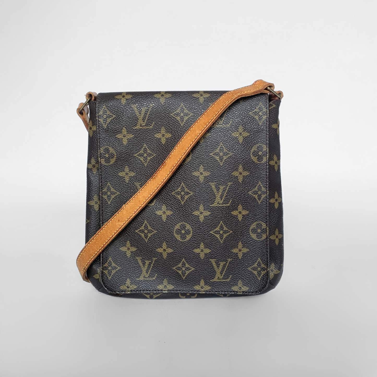 Louis Vuitton Louis Vuitton Musette Salsa Monogram Canvas - Shoulder bags - Etoile Luxury Vintage