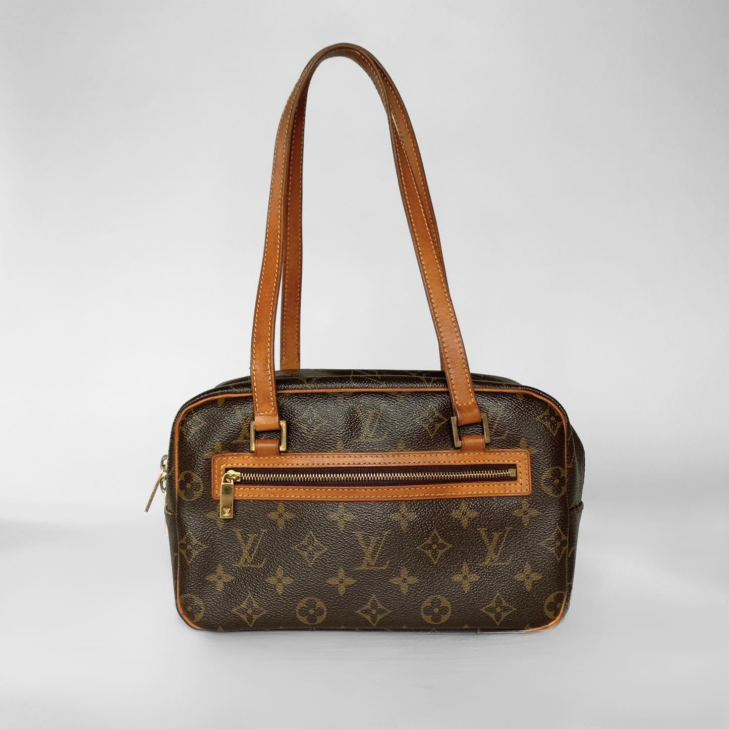 Louis Vuitton Louis Vuitton Cit&eacute; MM Monogram Canvas - Shoulder bags - Etoile Luxury Vintage