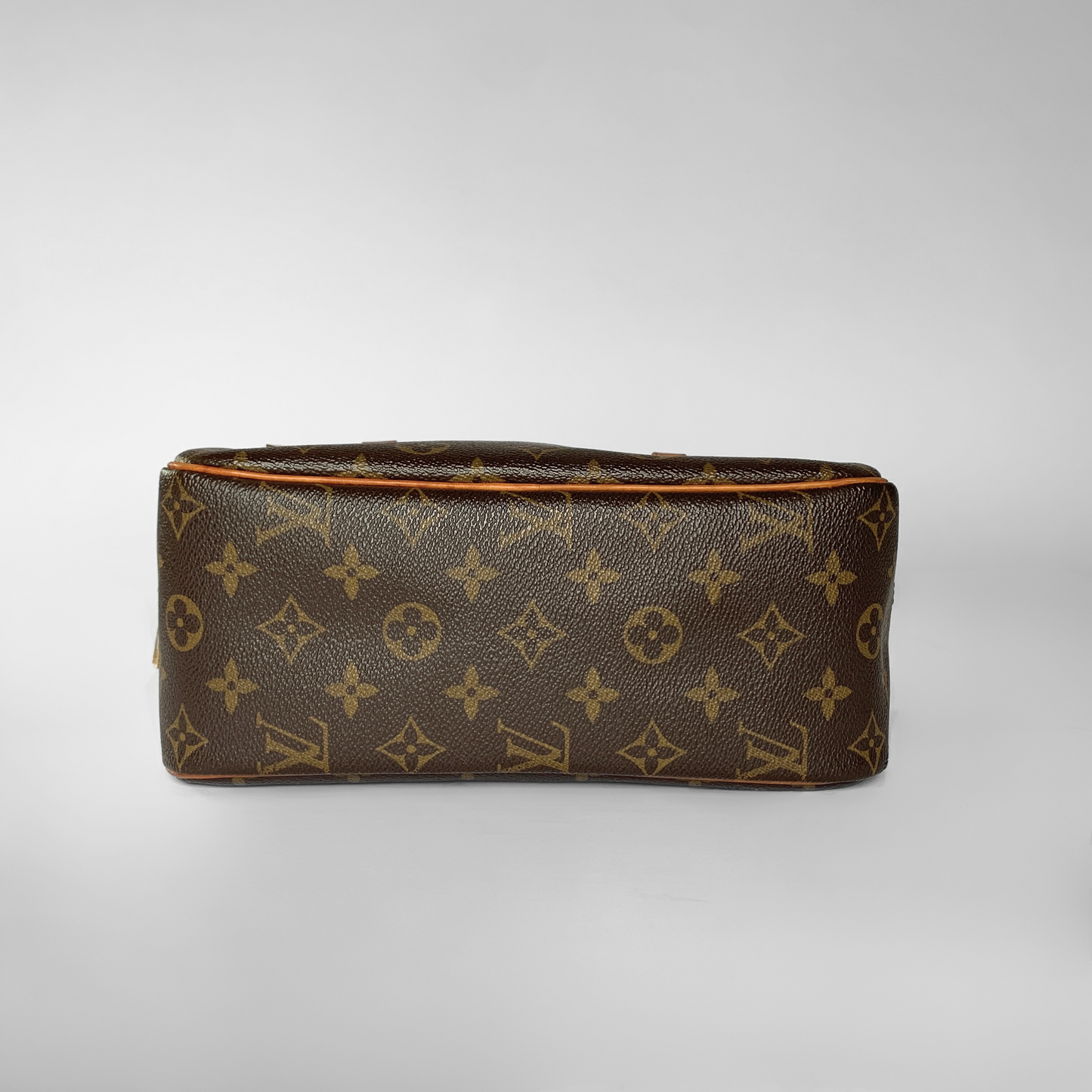 Louis Vuitton Louis Vuitton Cit&eacute; MM Monogram Canvas - Shoulder bags - Etoile Luxury Vintage