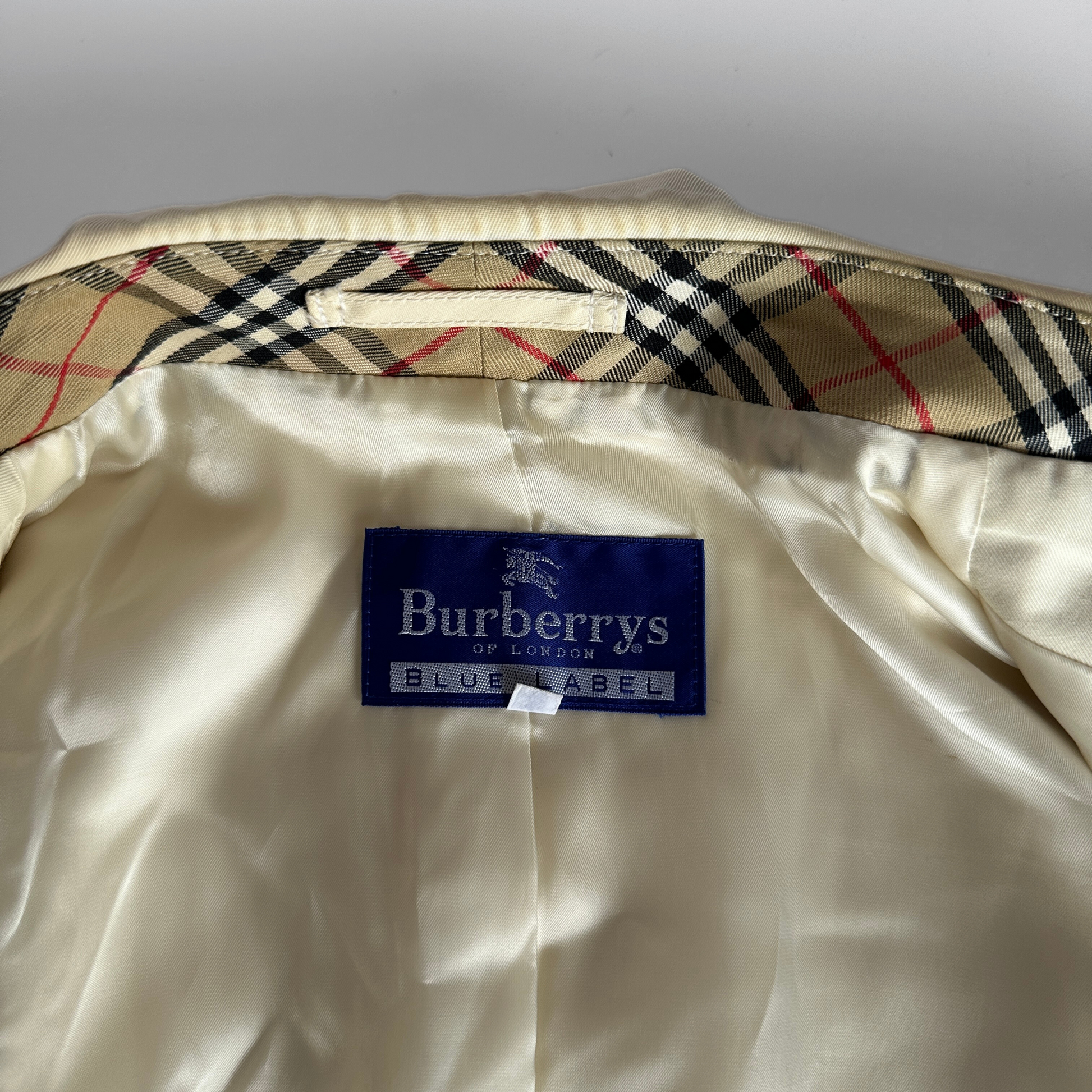 Burberry Burberry Trench Coat - Clothing - Etoile Luxury Vintage