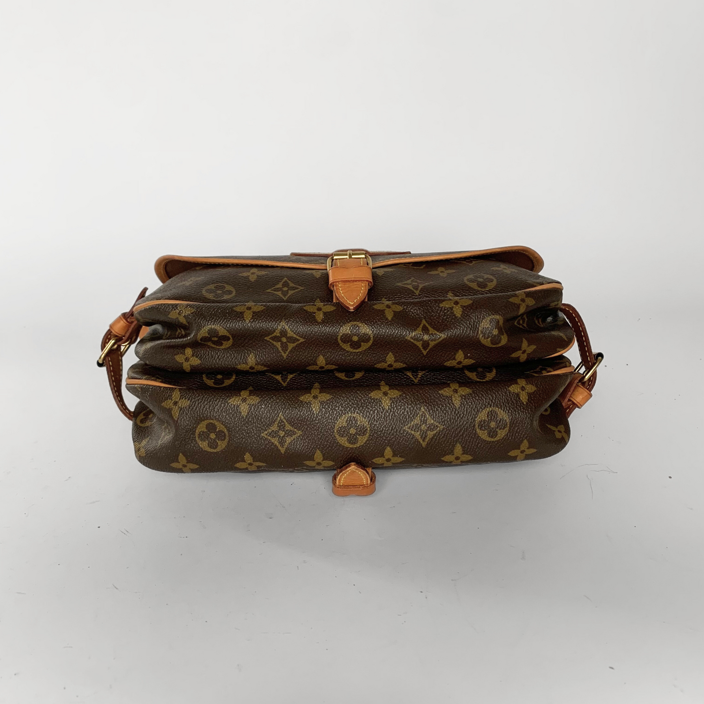 Louis Vuitton Louis Vuitton Saumur 30 Monogram Canvas - Crossbody bags - Etoile Luxury Vintage