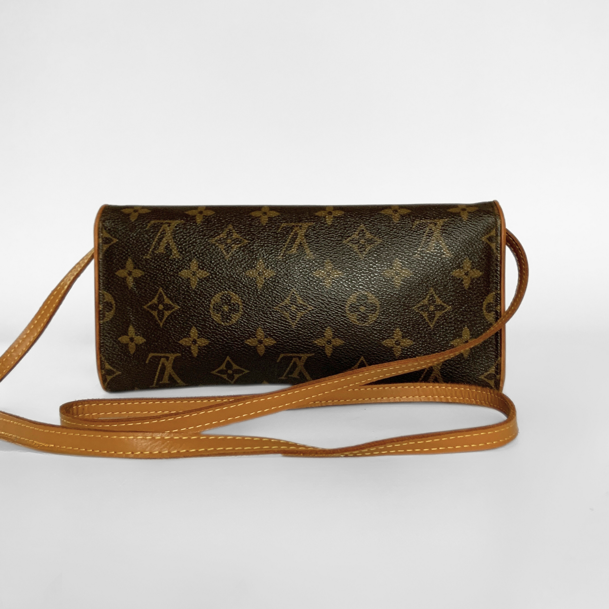 Louis Vuitton Louis Vuitton Pochette Twin GM Monogram Canvas - Crossbody bags - Etoile Luxury Vintage