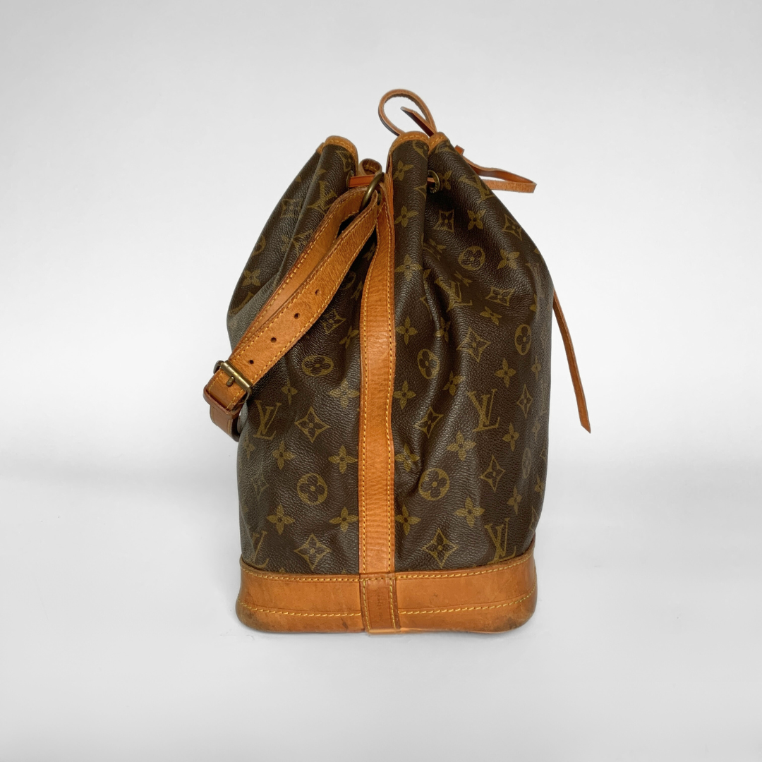 Louis Vuitton Louis Vuitton No&eacute; Monogram Canvas - Shoulder bags - Etoile Luxury Vintage