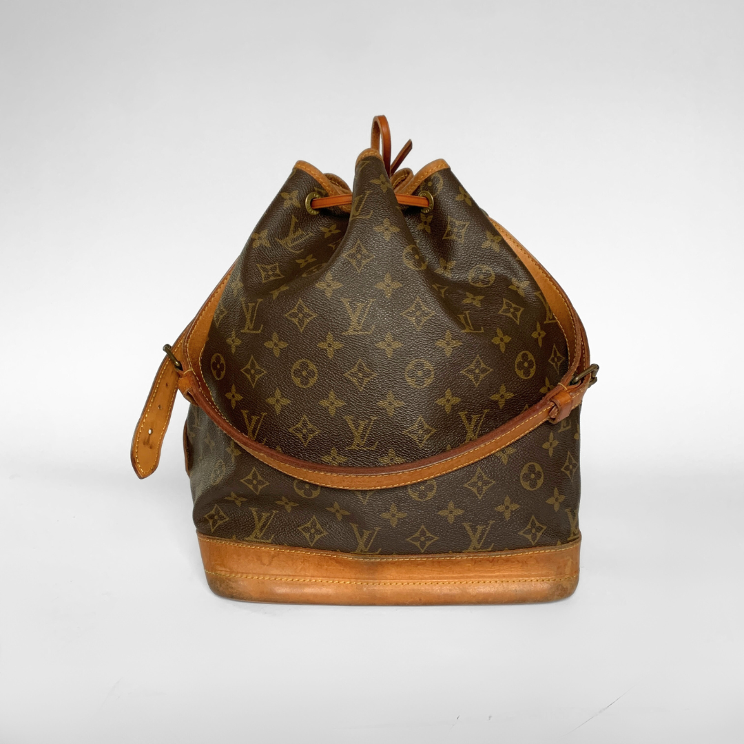 Louis Vuitton Louis Vuitton No&eacute; Monogram Canvas - Shoulder bags - Etoile Luxury Vintage