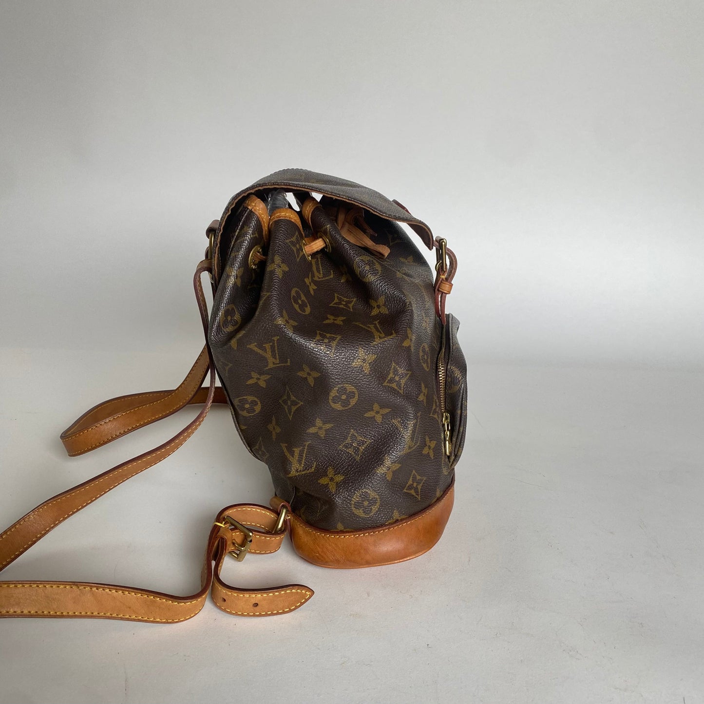 
&Eacute;toile de Saint Honor&eacute; Louis Vuitton Montsouris MM Monogram Canvas - Backpacks - Etoile Luxury Vintage